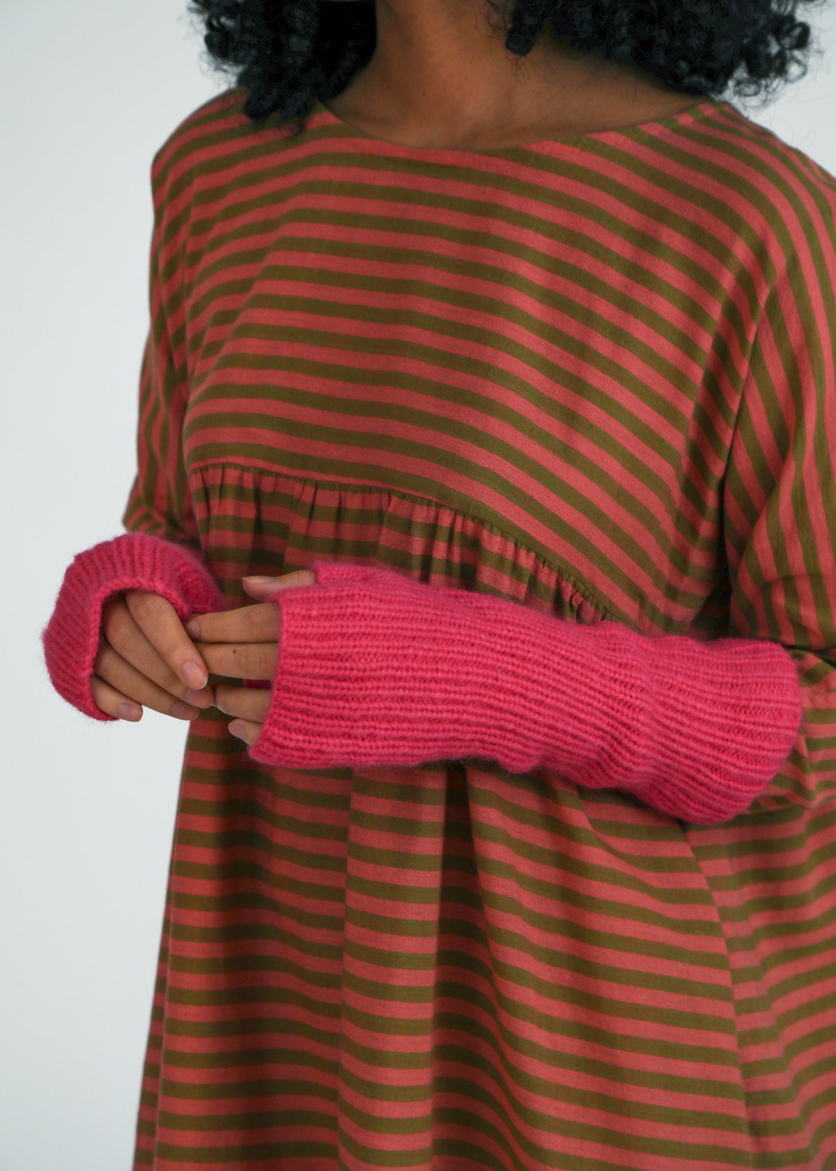 Suri Pujpu Gloves